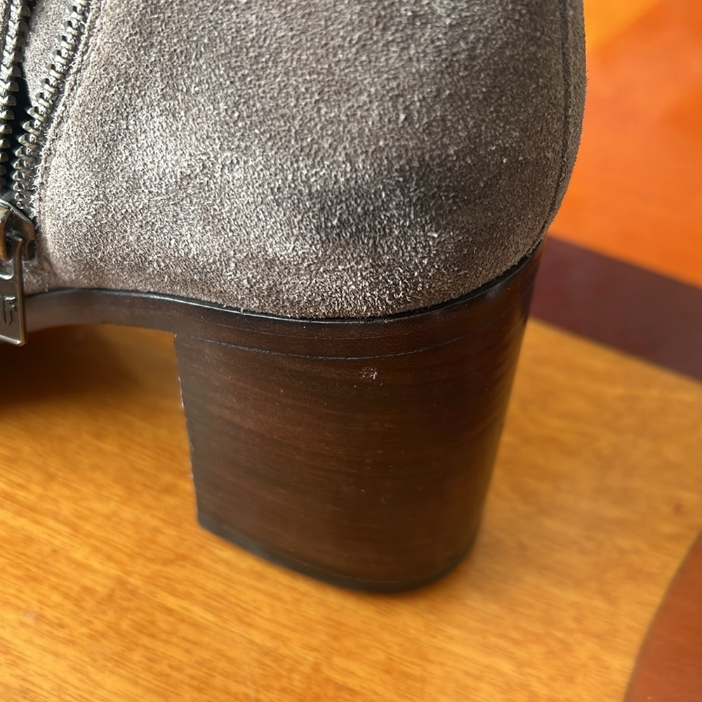 FRYE Joan Campus Suede Wood heeled ankle zip boot. Size 9.5 M  Grey - Picture 9 of 12